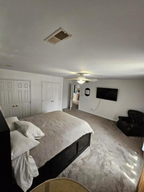 Niagara Shoreline Villa 1